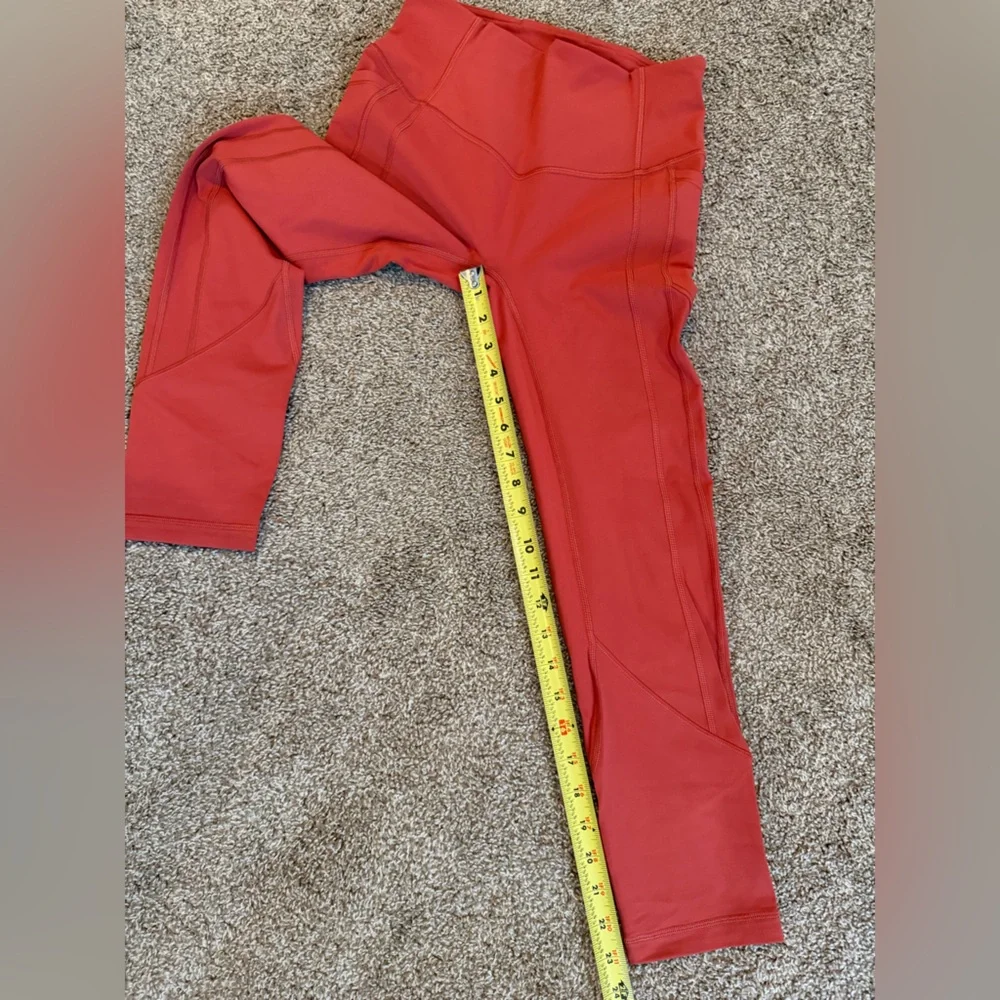 Lululemon women’s 6 Red crop Leggings all the right places Persian red - Picture 6 of 11